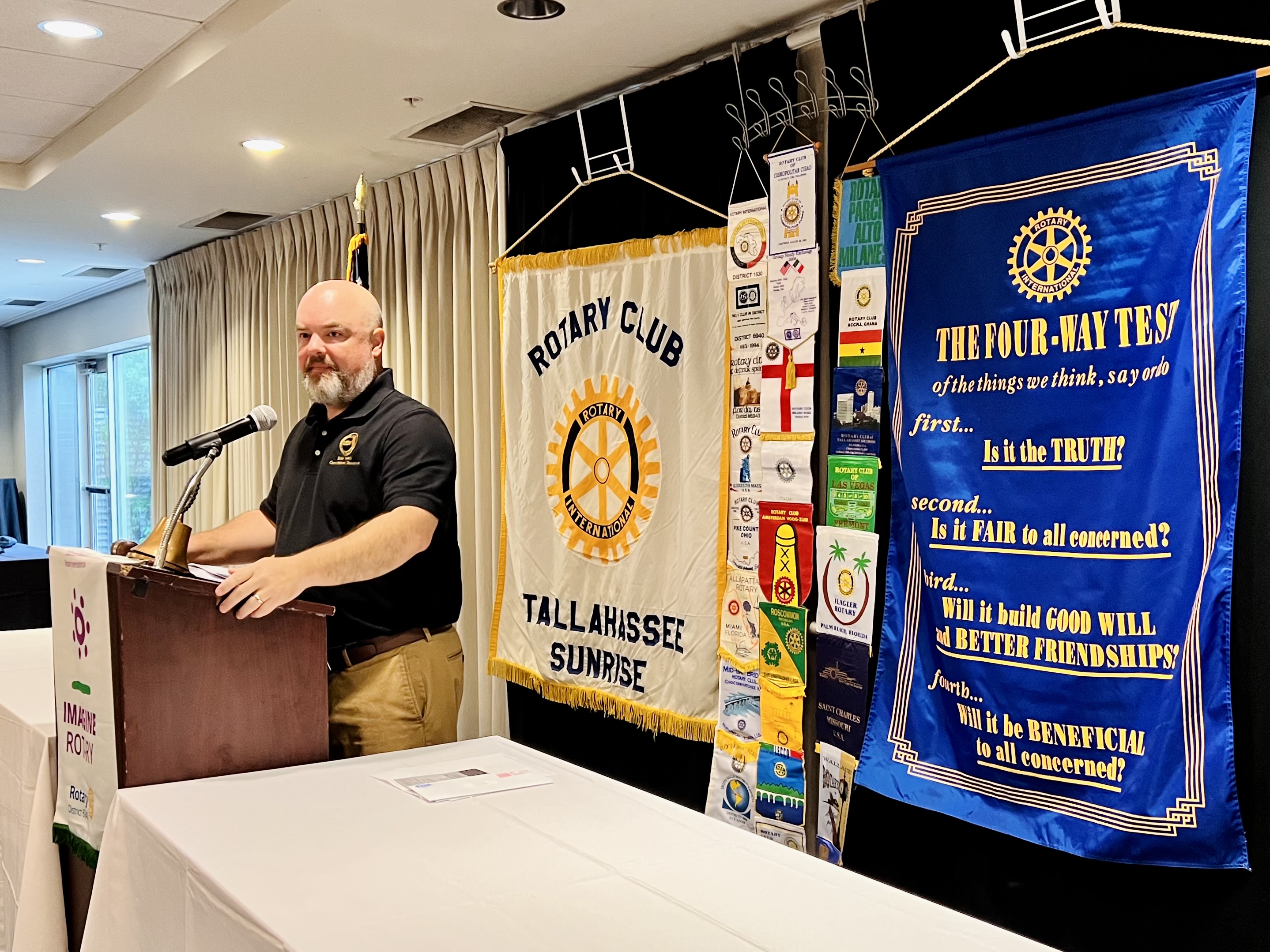Speaking at the Sunrise Rotary Club